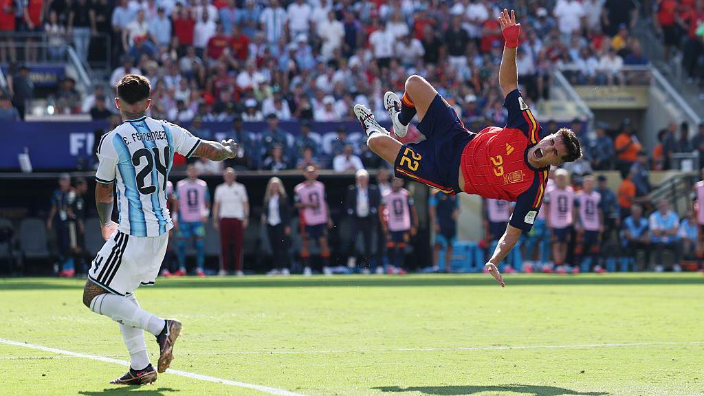 2026年世界杯:西班牙在对阿根廷的比赛中取得“足球的胜利”